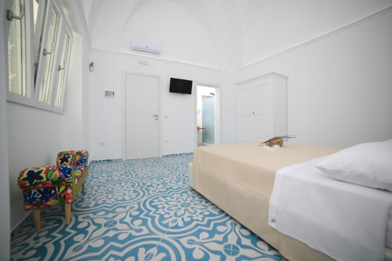 White Aurora Rooms Porto Cesareo Exterior foto